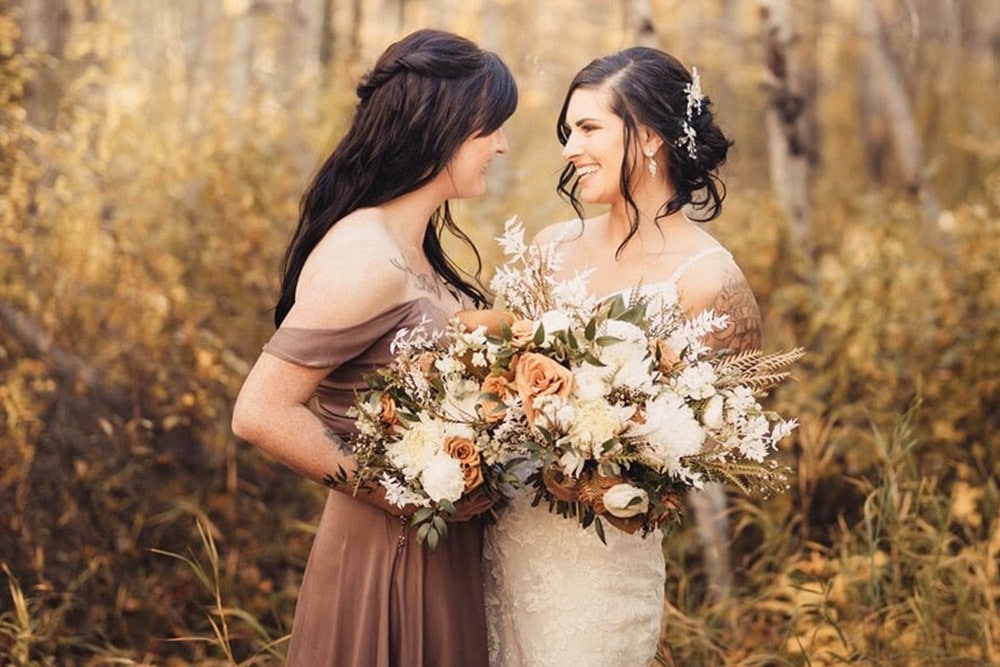 beautiful and neutral bridal bouquet