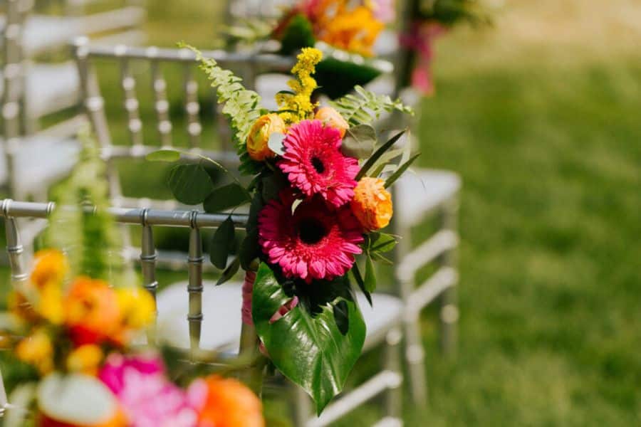 chair flower decor